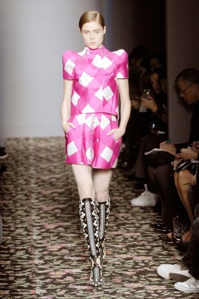 Look 23